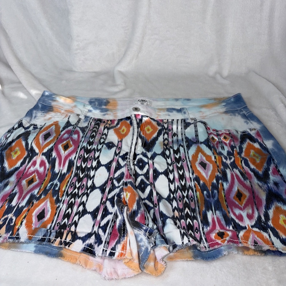 Cato‎ Contemporary Southwest Ikat Print Shorts Raw Hem Multicolor 20w Eclectic